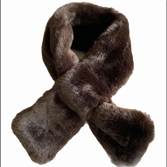Faux Fur Neck Scarf Pull Thru Wrap Outerwear Winter Cozy Warmth Chocolate Brown - Picture 1 of 5